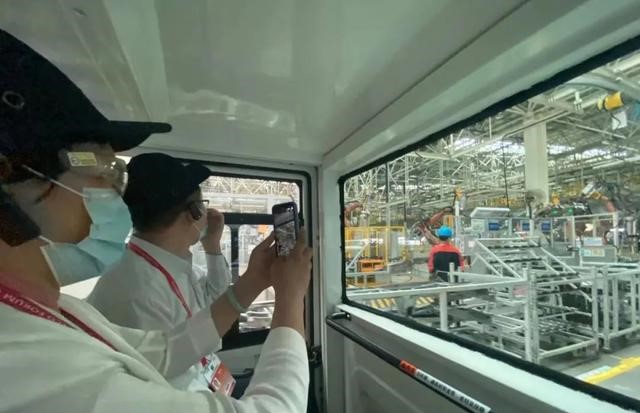 良好的生態(tài)為綠色發(fā)展鋪平道路！貴陽生態(tài)文明建設(shè)引來嘉賓點(diǎn)贊.jpeg