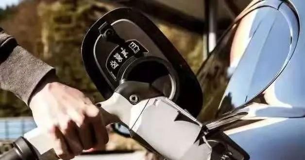 從電力到氫氣，俄羅斯汽車工業(yè)出現(xiàn)了變化的跡象.jpg