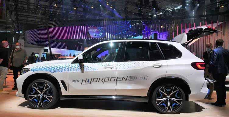 與豐田共同研發(fā)，寶馬首款氫燃料電池SUV iX5 Hydrogen亮相.jpg