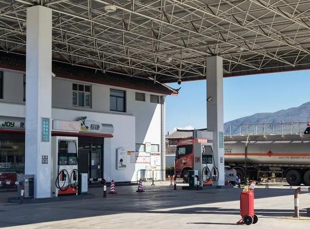 云南省第一個(gè)加氫站在麗江開工建設(shè).jpg