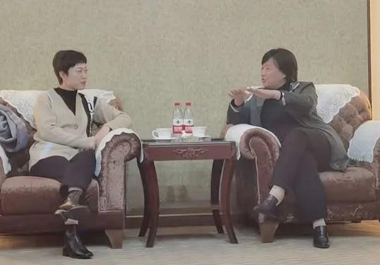 臺前縣長李志華帶領(lǐng)團隊赴北京與中國氫能有限公司對接合作項目.jpg