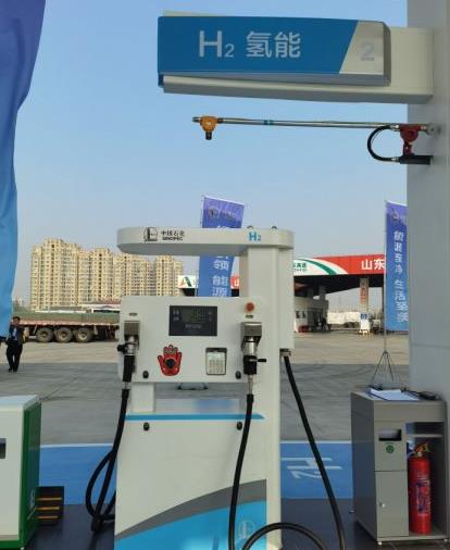 山東第一個(gè)高速加氫站投入使用，“氫能高速”今年建成.jpg