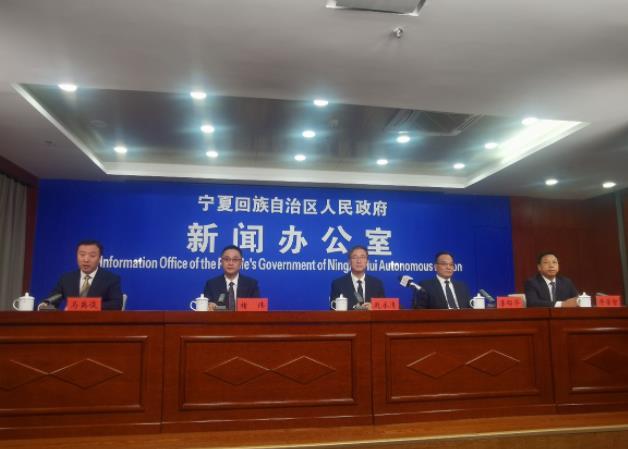 在《實(shí)施方案》的指導(dǎo)下，寧夏走出了綠能開發(fā)、綠氫生產(chǎn)、綠能轉(zhuǎn)型發(fā)展的道路.jpg