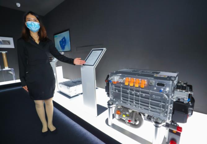 驕傲！為冬奧會服務的燃料電池汽車發(fā)動機來自大興.jpg
