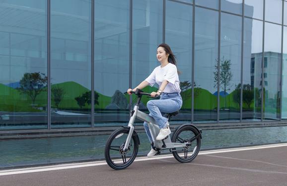 國(guó)內(nèi)首款！永安行正式銷售量產(chǎn)氫能自行車.jpg