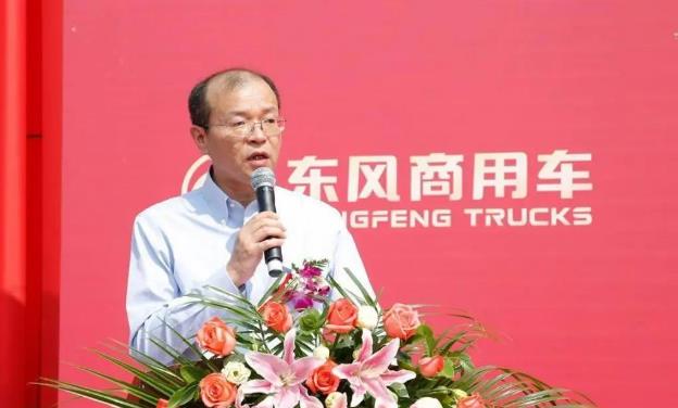 拿下200臺氫能車輛運營大單，三央企合作助力武漢首批“喝氫吐水”渣土車年內上路.jpg
