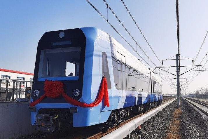 氫燃料混合動力鉸接輕軌車在保定滿城區(qū)河北京車智能制造基地正式下線.jpg